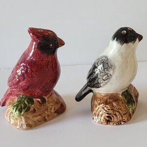 Backyard Birds (Cardinal/Chicadee) Salt & Pepper Shakers